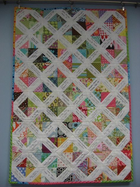 I haven't made on of these in almost ten years! I love this take on the signature quilt. Wedding Guest Quilt, Wedding Guest Book Quilt, Signature Quilts, Wedding Quilt, Cute Quilts, Quilt Guild, Memory Quilt, Book Quilt, Mini Quilts