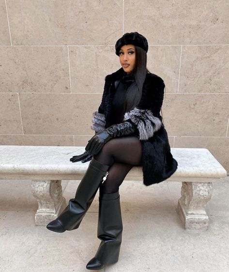 Polished Winter Outfits, Luxury Knee-high Boots For Winter Nights Out, Outfits With Givenchy Shark Boots, Givenchy Shark Boots Outfit Black Women, Luxury Knee-high Boots For Night Out In Winter, Givenchy Shark Boots Outfit, Luxury Black Knee-high Boots For Night Out, Navidad Outfit, Canada Fits