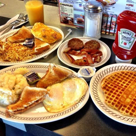 Just a glimpse at a plate from one of the greatest breakfast food chains. Waffle House Menu Prices, Waffle House Menu, Heinz Tomato Ketchup, Usa House, Food Chains, Breakfast Waffles, Waffle House, Chickadees, Tomato Ketchup