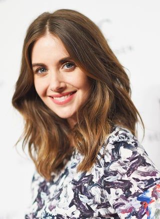 Alison Brie : celebrityboners Volume Waves, Allison Brie, Annie Edison, Iwc Schaffhausen, Alison Brie, Cut Hairstyles, Layered Cut, Short Layered, Smile Girl