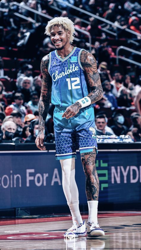 Ja Morant Style, Nba Basket, Kelly Oubre Jr, Kelly Oubre, Best Nba Players, Ball Aesthetic, Basketball Players Nba, Rapper Outfits, Lamelo Ball