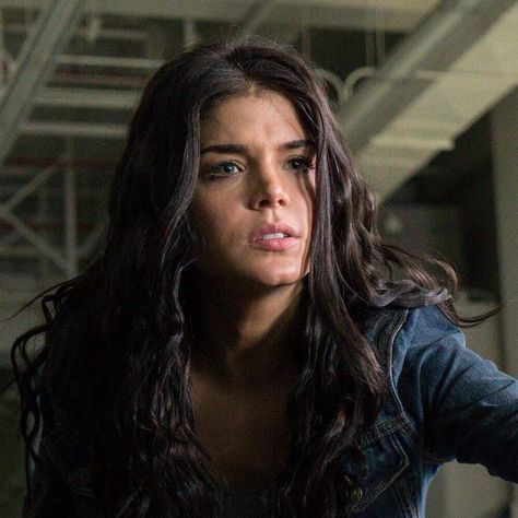 Maria Avgeropoulos, The 100 Characters, Octavia Blake, The 100 Cast, Marie Avgeropoulos, Tatiana Maslany, The 100 Show, The Hundreds, Film Serie