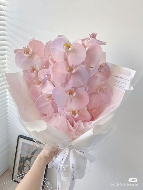 (1) Twitter Pretty Cake, Orchid Bouquet, Boquette Flowers, Flower Gift Ideas, Flowers Bouquet Gift, Nothing But Flowers, Dream Gift, Pink Orchids, Flower Therapy