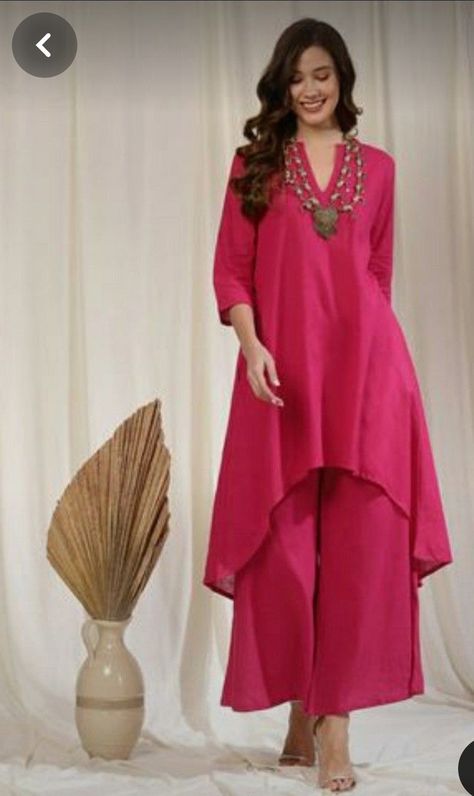 Design Kurta, Dresses Pattern, Stylish Kurtis Design, Dresses Traditional, Simple Gowns, Simple Kurta Designs, Designer Kurti Patterns, Simple Kurti Designs, 2024 Outfits