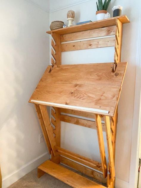 Diy Drafting Table How To Make, Diy Drafting Table Ideas, Drafting Table Diy, Diy Drawing Table, Diy Easel Stand For Painting, Diy Drafting Table, New Home Aesthetic, Desktop Easel, Rangement Art