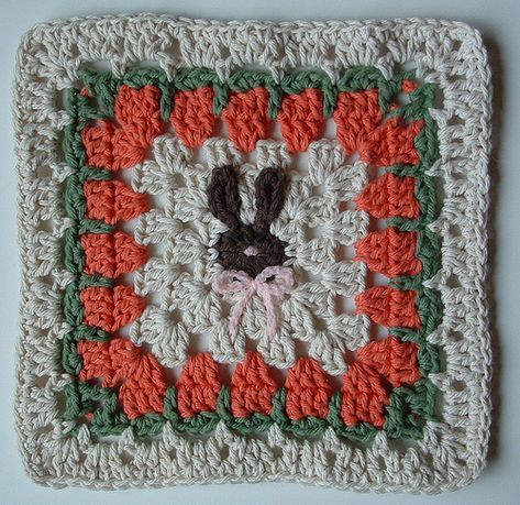 Bunny & carrot granny dishcloth Easter Blanket, Holiday Crochet Patterns, Recycled Bags, Crochet Square Blanket, Crochet Easter, Easter Crochet Patterns, Crochet Washcloth, Crochet Blocks, Crochet Kitchen