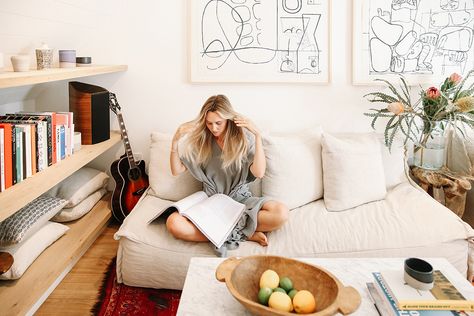 Inside the #Malibu #Hotel We're Obsessed With - Camille Styles ☁️💦🌊 #interiors #interiordesign #hoteldesign #beachstyle #natural #traveltips #decor #travel #travelphotography #design Malibu Hotel, Interior Window Trim, California Beach House, Camille Styles, New Year Offers, Beach Living, Beaches In The World, Media Room, The Challenge