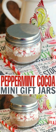 Peppermint Cocoa Mini Gift Jars. Cute, frugal gift idea! Mason jar filled with homemade hot cocoa powder topped with peppermint for a great giftable treat! Gift Mixes, Hot Cocoa Powder, Gift Jars, Peppermint Cocoa, Christmas Yummies, Hot Cocoa Gift, Peppermint Hot Cocoa, Jar Food, Homemade Hot Cocoa