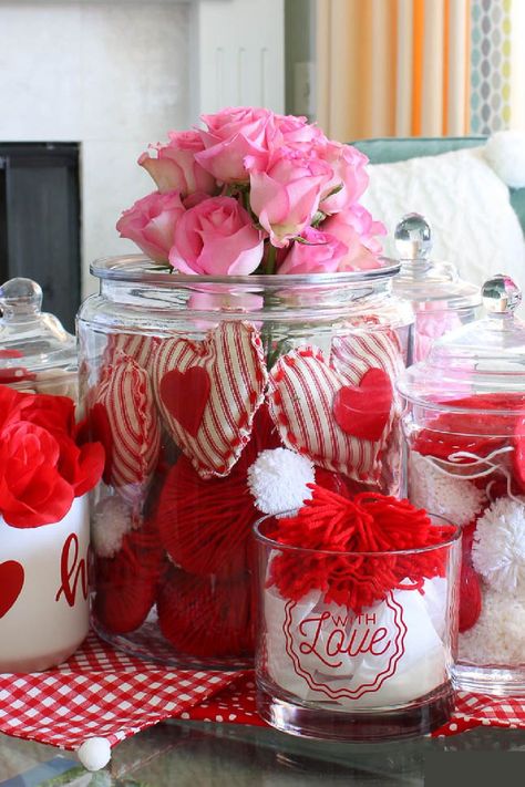 How do you decorate your home for Valentine's Day? You gather ideas for making Valentine vignettes to decorate the focal points of your home. Ideas for Making Valentine Vignettes. Blue And White Valentines Decor, Valentine Vase Filler Ideas, Valentine Decorating Ideas, Vase Filler Ideas, Valentine Party Ideas, Table Decor Party, Valentine Food, Filler Ideas, Valentines Day Diy