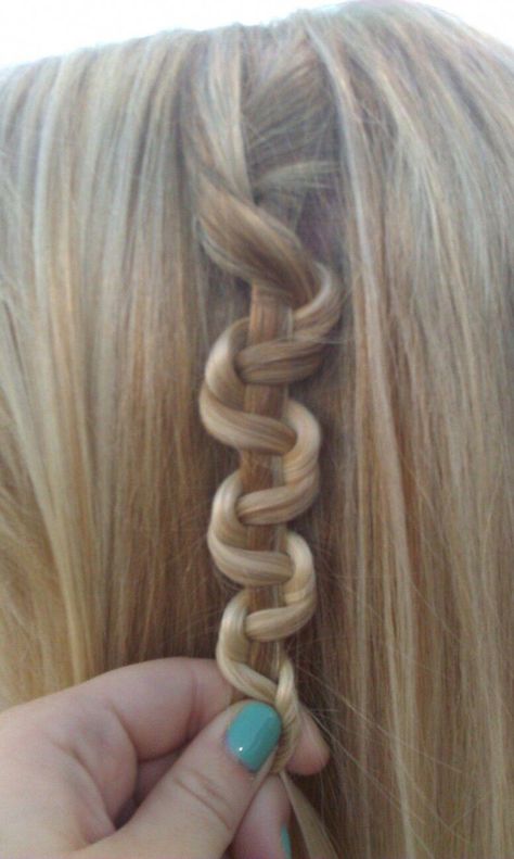 Snake braid #hair #style Regular Braid, Snake Braid, Hair Styles Long Hair, Fun Hair, A Snake, Bright Designs, Crazy Hair, The Snake, Hair Today