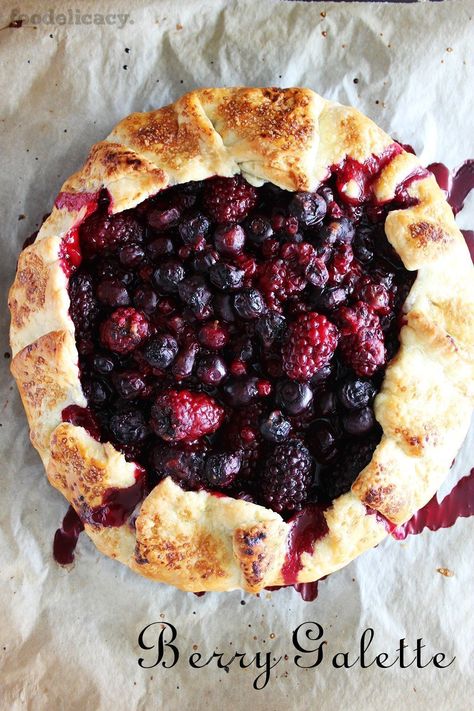 Mixed Berry Galette - Bewitching, Berrylicious & A Breeze to Make. | Foodelicacy Galette Recipe Desserts, Chicken Curry Puffs, Rich Butter Cake Recipe, Berry Galette Recipe, Berry Galette, Curry Puffs, Crostata Recipe, Galette Recipe, Berry Tart