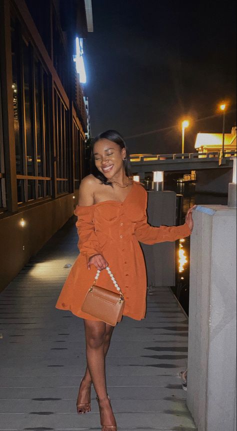 Burnt Orange Outfit Ideas, Burnt Orange Dress Outfit, Modelling Outfits, Burnt Orange Dresses, Date Night Outfit Dress, Orange Dress Outfits, Outfit Ideas Date Night, Dinner Date Dress, Outfit Ideas Date