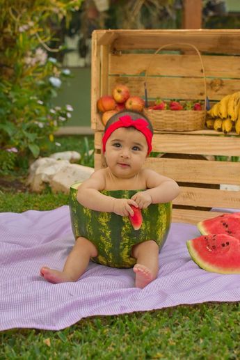 Watermelon 6 Month Pictures, Fruit Photoshoot Baby, Watermelon Photoshoot, Summer Baby Photos, Watermelon Pictures, Baby Holiday Photos, 8 Month Baby, 5 Month Baby, Parenting Hacks Baby