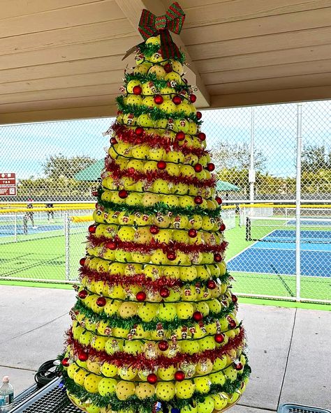 I’ve seen a lot of pickleball Christmas trees but I ain’t ever seen one like this. 450 broken pickleballs of perfection! 🤌🏼🎄 follow… | Instagram Pickleball Christmas Tree, Pickleball Christmas, Winter Backdrop, Winter Backdrops, Christmas Event, Cheese Ball, Follow Instagram, Pickleball, Christmas Trees