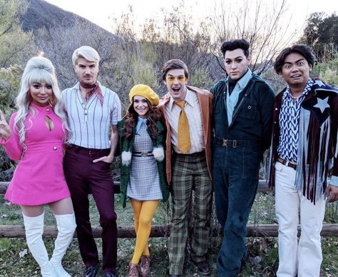 Escape The Night Season 3, Rosana Pansino, Nerdy Nummies, Circus Outfits, Jack Harries, Escape The Night, Ricky Dillon, Joey Graceffa, Kian Lawley