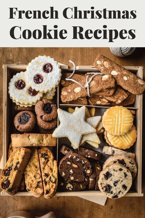 French Christmas Food, French Christmas Desserts, Christmas Biscuits Recipe, Xmas Cookies Recipes, Traditional Christmas Cookies, Traditional French Recipes, Christmas Cookie Box, French Cookies, French Baking