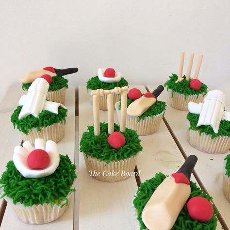 Cricket Theme Cupcakes, Cricket Cookies, Cricket Cupcakes, Cricket Theme Party, Cricket Stumps, Cricket Cake, Cake Designs For Kids, Cupcake Tutorial, Dessert Plating