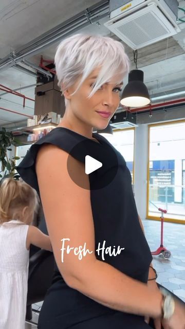 How To Grow Out A Pixie Cut, Short Bowlcut Women, Julianne Hough Hair Short, Short Red Hair Pixie, Short Hair From The Back, Pixie Grow Out Style, Silver Pixie Haircut, Pixie Bob Haircut Short, Short Pixie Cut With Bangs