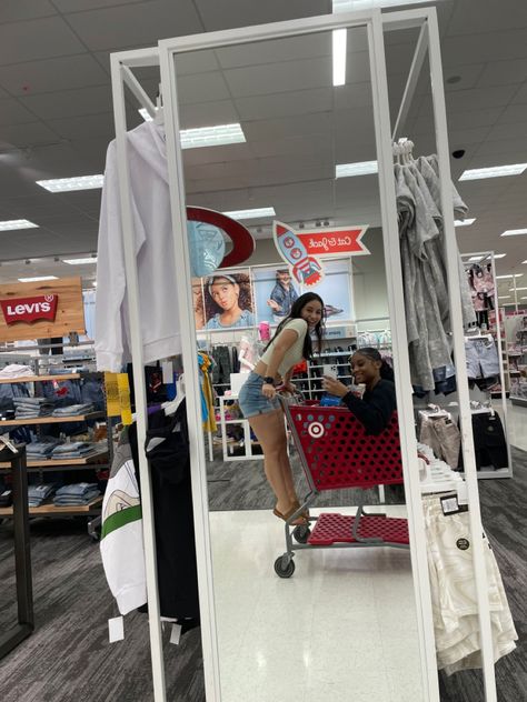 Target Best Friend Pictures, Target Instagram Pictures, Target Trip Aesthetic, Target With Friends Aesthetic, Bestie Shopping Pics, Target Pictures Ideas, Aesthetic Target Pictures, Target Photoshoot Friends, Best Friend Roommate Aesthetic