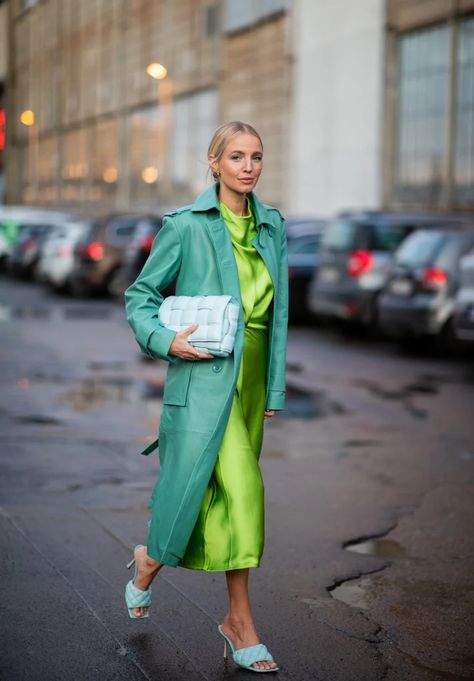 Copenhagen Fashion Week: Day 1 | The Best Street Style at Copenhagen Fashion Week Fall 2020 | POPSUGAR Fashion Photo 2 Leonie Hanne, Copenhagen Fashion, Popsugar Fashion, Copenhagen Style, Copenhagen Fashion Week, Street Style Inspiration, Big Fashion, Cool Street Fashion, Fashion Week Street Style