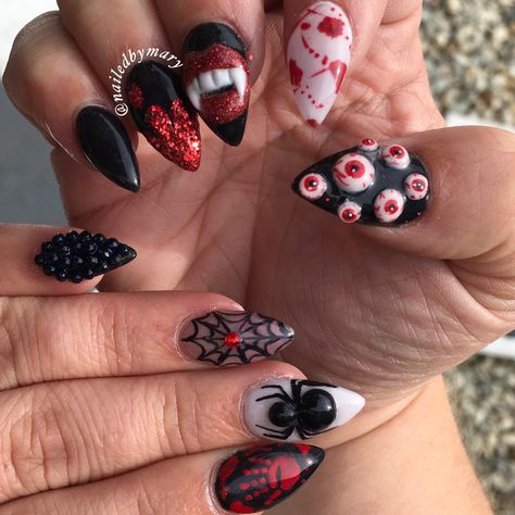 3D nail art eyeballs fangs spider Halloween web stiletto scary blood nails Disney Halloween Nails, Blood Nails, Black Halloween Nails, Horror Nails, Halloween Web, Holloween Nails, Cute Halloween Nails, Spider Halloween, Pumpkin Nails