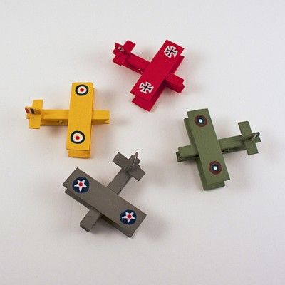 Snoopy Inspired Clothespin Airplanes - Fun Family Crafts Military Crafts, Army Crafts, Airplane Crafts, Dammit Doll, Clothes Pin Crafts, Crafts For Boys, Family Crafts, Adult Crafts, Play Ideas