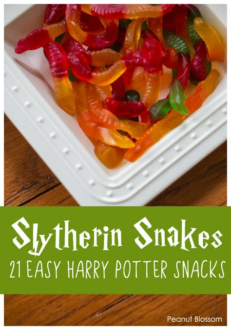 Slytherin Snakes: 1 of 21 easy Harry Potter snacks for the ultimate Harry Potter movie night. #harrypottersnacks #harrypotterparty Easy Harry Potter Treats, Harry Potter Movie Night Snacks Easy, Harry Potter And The Chamber Of Secrets Snacks, Gryffindor Snack Ideas, Gryffindor Food Ideas, Snake Themed Food, Easy Harry Potter Themed Snacks, Slytherin Snacks, Harry Potter Watch Party Snacks