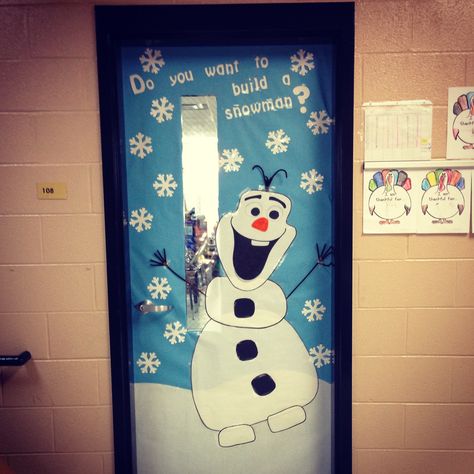 Olaf classroom door Christmas Door Decorations For Home, Door Decorations For Home, Winter Classroom Door, Christmas Dorm, Dorm Door Decorations, Diy Christmas Door Decorations, Holiday Door Decorations, Diy Christmas Door, Christmas Door Decorating Contest