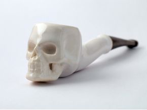 Skull Tobacco Pipe in Gloss White Porcelain Skull Pipe, Clay Pipes, Cool Pipes, Handmade Pipe, Pipes And Cigars, How To Make Toys, Cool Products, Clay Art Projects, A Skull