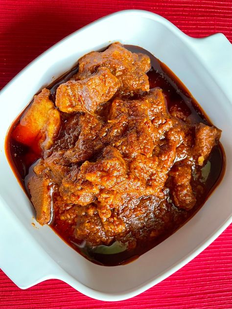 Pork Vindaloo Vegan Vindaloo, Chicken Vindaloo Recipe Slow Cooker, Slow Cooker Beef Vindaloo, Goan Pork Vindaloo, Vegetarian Vindaloo, Pork Vindaloo Recipe, Pork Vindaloo, Vindaloo Recipe, Chicken Vindaloo