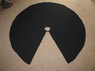 DIY Project Crazy: Halloween Costumes on a Dime--Capes.  For Darth Vader cape.  How To Diy Cape With Collar, Witches Cape Diy, Witch Cape Diy, Vampire Cape Diy, Diy Darth Vader Costume, Darth Vader Cape, Vampire Costume Kids, Cape Diy, Darth Vader Costume