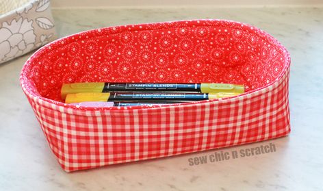 Fabric Trays Tutorial, Fabric Tray Diy Free Pattern, Fabric Tray Pattern, Fabric Tray Diy, Fabric Trays Patterns, Diy Fabric Basket, Filming Videos, Fabric Tray, Valentine Table Runner