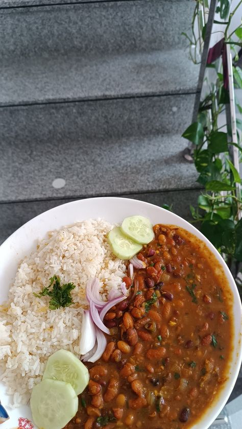 Rajma Chawal Aesthetic, Indian Cooking Aesthetic, Rajma Chawal Snap, Rajma Chawal Snapchat, Rajma Chawal, Disney Olaf, Healthy Indian Recipes, Healthy Food Menu, Healthy Food Inspiration