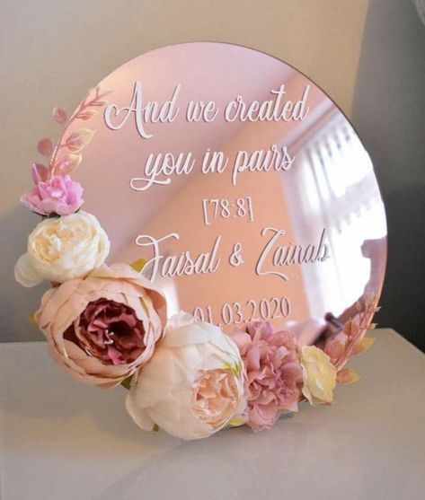 Nikkah Mirror, Nikah Decor, Wedding Gift Pack, Bridal Gift Wrapping Ideas, Handmade Wedding Gifts, Creative Wedding Gifts, Wedding Gifts Packaging, Desi Wedding Decor, Wedding Design Decoration