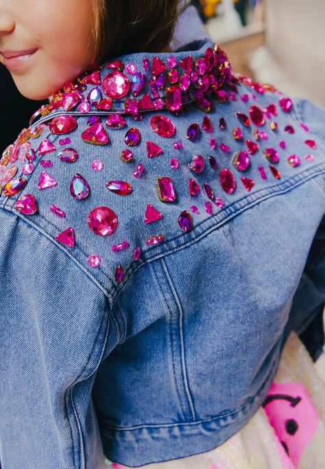 Sparkle Queen Gem Denim Denim Jacket Decoration, Denim Jacket With Rhinestones, Denim And Sparkles Outfit, Embellished Outfit, Bedazzled Denim, Bling Denim, Diy Denim Jacket, Sparkle Outfit, Custom Denim Jacket