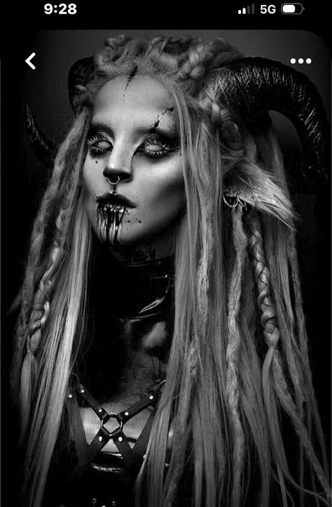 Baphomet Makeup, Dark Faerie Costume, Demon Makeup Scary, Demon Costume Female Halloween, Demonic Makeup, Faun Makeup, Demon Halloween Costume, Demon Makeup, Demon Costume