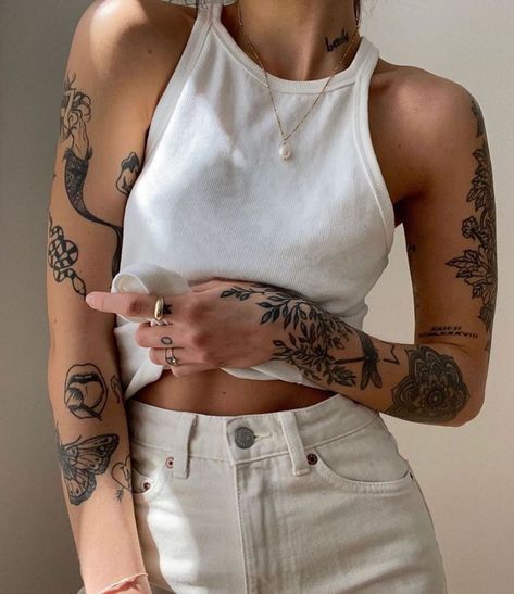 Many Tattoos, Ma Tattoo, Bicep Tattoo, Tattoos Geometric, Sunflower Tattoos, Arm Sleeve Tattoos, Classy Tattoos, Arm Tattoos For Women, Sleeve Tattoos For Women