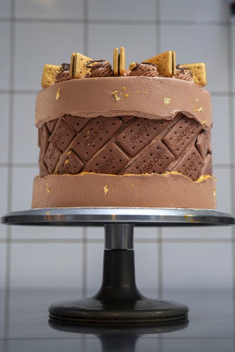 Bourbon Biscuit Faultline Cake | Flavourtown Bakery Bourbon Cake Design, Faultline Cake Design, Bourbon Biscuit Cake, Cake Bola, Faultline Cake, Chocolate Bourbon Cake, Fault Line Cakes, Bourbon Biscuit, Cake Shake