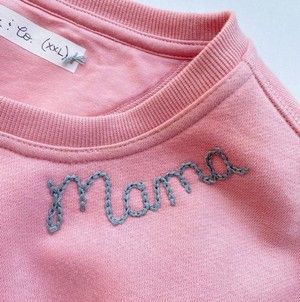 Embroider T Shirt Diy, How To Sew Names On Sweaters, Easy Embroidery On Shirt, Name Embroidered Sweater Diy, How To Crochet Embroidery, How To Hand Embroidery Sweatshirt, Diy Hand Stitched Name, Embroidering Sweatshirts Diy, Embroider A Sweatshirt Diy