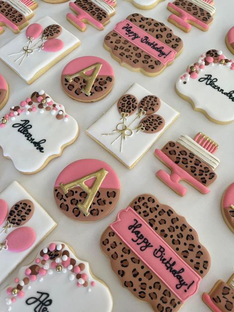 Chocolate Covered Treats, Cookies Pastry, Graduation Decorations, Birthday Cookies, 9th Birthday, Cookie Designs, Cookie Cake, Bday Party, Chocolate Covered