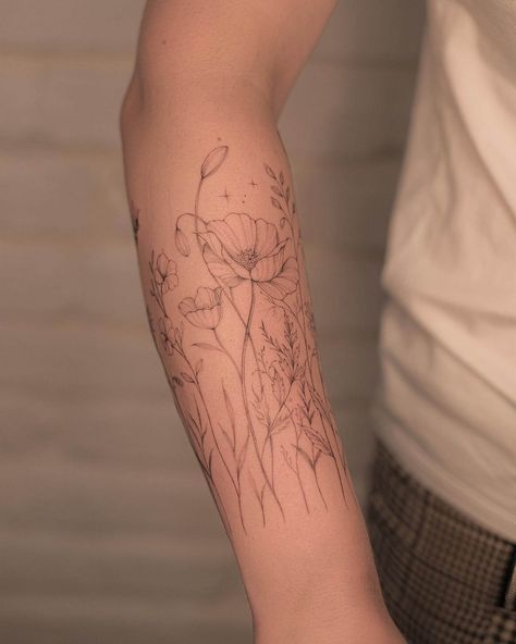 10 Best Wildflower Sleeve Tattoo Ideas That Will Blow Your Mind! 18 Outsons Wild Flower Tattoos, Wildflower Sleeve Tattoo, Flower Tattoos Men, Wildflower Sleeve, Colorful Flower Tattoo, Sunflower Tattoo Sleeve, Savage Mode, Sleeve Tattoo Ideas, Tattoos Men