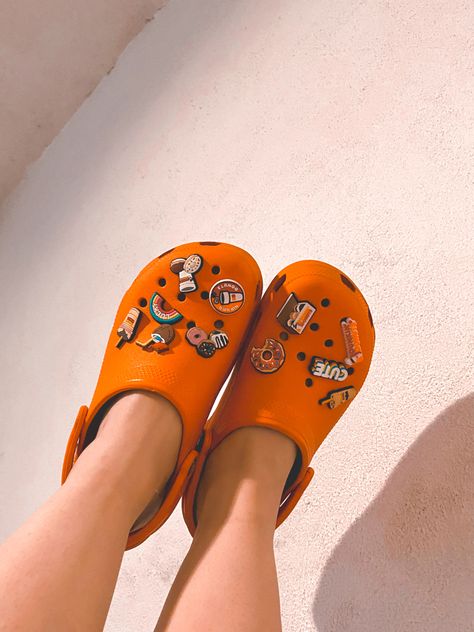 #crocs #jibbitz #dunkindonutscoffee 🍩☕️ 🧡 Jibbitz Ideas, Crocs Jibbitz