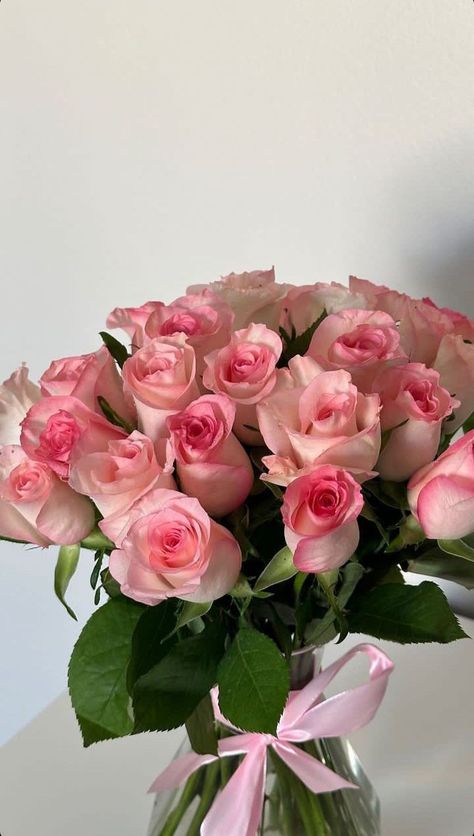 Roses For Her, Pink Rose Bouquet, Boquette Flowers, Flowers Photography Wallpaper, Nothing But Flowers, Cute Flower Wallpapers, Flower Therapy, Beautiful Bouquet Of Flowers, Beautiful Bouquet