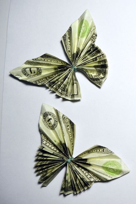 Money Butterfly Origami Tutorial Folded Dollar DIY Simple money butterfly of banknotes decorate your greeting card, gift, and also a beautiful interior decoration in your home. Only 3 minutes and you will be a beautiful butterfly of banknotes. I wish you pleasant viewing! If you like the video, click LIKE! Thank you! Butterfly Folding Paper, Origami Money Flowers Easy, How To Make A Butterfly Out Of Money, Butterfly Dollar Bill, Folding Dollars Into Shapes, Money Butterfly Origami, Oragami Money Easy, Money Origami Easy, Butterfly Origami Tutorial