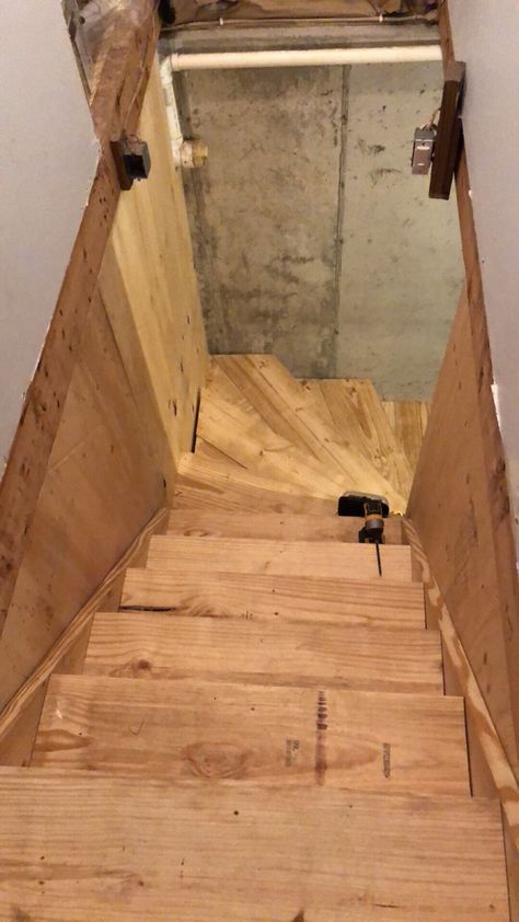 Exposed Basement Stairs, Creepy Basement Stairs, Stairwell To Basement Ideas, Moving Basement Stairs, Unfinished Basement Stairs, Closed Staircase, Creepy Basement, Basement Stair Railing Ideas, Basement Stairway