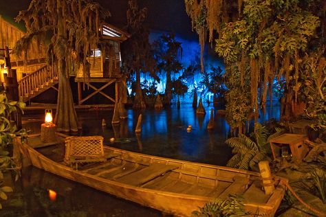 In my trip a few weeks back, I ate lunch at the Blue Bayou. Since I was by myself on a business trip, I could really take in the environment of the place - it is an incredible piece of theming. Later, full of Monte Cristo (wow... just wow), I enjoyed arguably the best attraction ever built (for a really thorough read on the attraction's greatness, see the Passport to Dreams essay on it here: Disneyland Landscape, Haunted Bayou, Bayou House, Swamp Theme, Disneyland World, Louisiana Bayou, Disneyland Photos, Blue Bayou, The Bayou