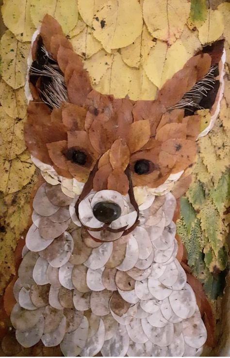 Autumn Animals Crafts, Nature Sculpture, Leaf Foxes Craft, Fall Fox Art, Autumn Leaves Animals, Animals With Leaves Leaf Art, Willow Statues, Leaf Art Diy, Leaf Animals