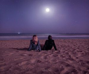 San Myshuno, Beach At Night, Photo Summer, Wow Art, Teenage Dream, Couple Aesthetic, Two People, Photo Instagram, Beach Photos