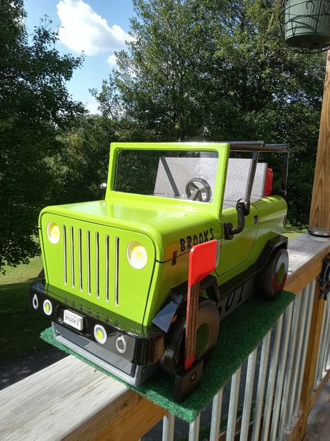 Jeep Mailbox Ideas, Mailbox Upgrade, Mailboxes Ideas, Mailbox Painting, Florida Bungalow, Home Mailboxes, Cool Mailboxes, Large Mailbox, Diy Furniture Chair