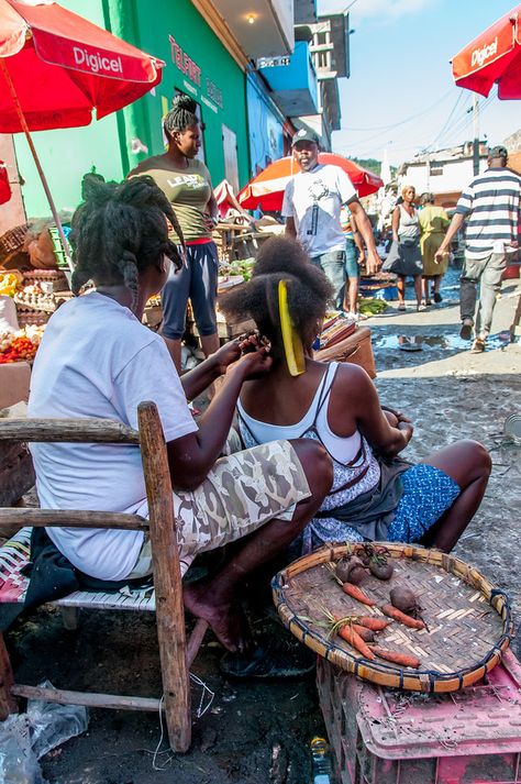 Haiti Streets, Haitian Culture Aesthetic, Trinidad Culture, Haiti History, Caribbean People, Haitian Culture, Jamaican Culture, Haitian Art, Caribbean Culture